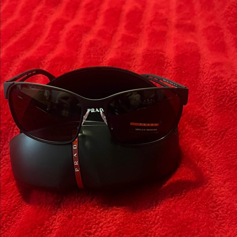 Prada Elegant Black Sunglasses